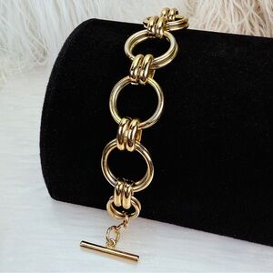 Vintage aged light, goldtone chain, toggle closure, bracelet